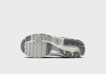 Nike Zoom Vomero 5 - Summit White / Metallic Silver