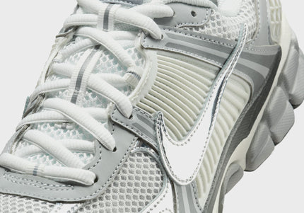 Nike Zoom Vomero 5 - Summit White / Metallic Silver
