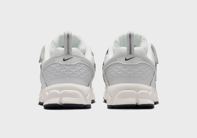 Nike PS Vomero 5 - Photon Dust / Chrome / Gridiron / Sail
