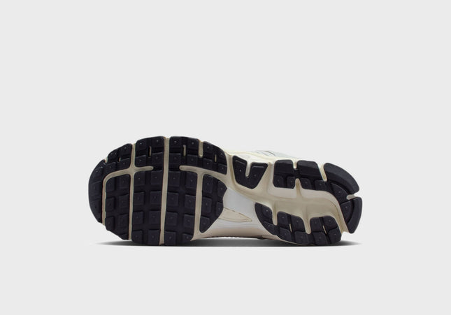 Nike GS Vomero 5 - Photon Dust / Chrome / Gridiron / Sail