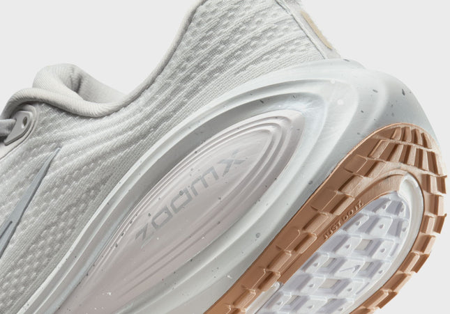 Nike Vomero Plus - Vast Grey / Wolf Grey / Off White