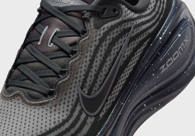 Nike Vomero Plus - Anthracite / Metallic Silver