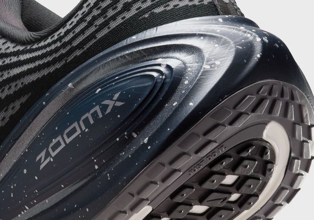 Nike Vomero Plus - Anthracite / Metallic Silver
