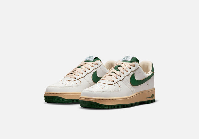 Nike WMNS Air Force 1 `07 LV8 - Sail / Gorge Green / Sesame / Pearl White
