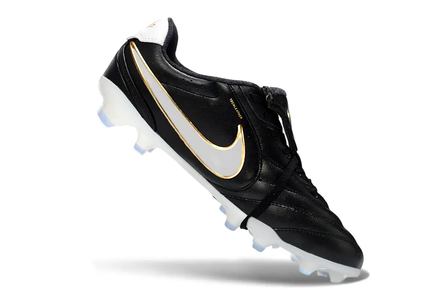 Nike Tiempo Ligera Pro LE Elite Football Boots in action