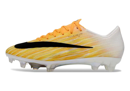 High-end football boots, Nike Air Zoom Mercurial Vapor XVII Elite FG, for elite players
