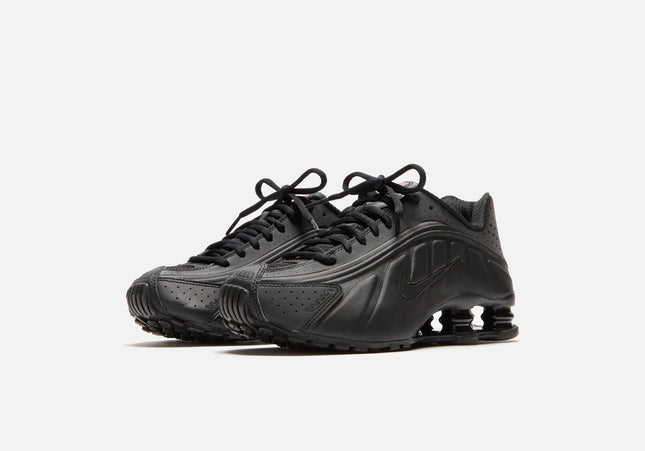 Nike WMNS Shox R4 - Black / Black / Max Orange