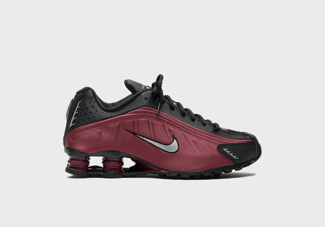 Nike WMNS Shox R4 - Black / Metallic Silver / Team Red