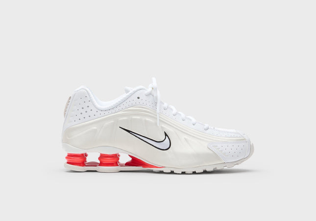 Nike WMNS Shox R4 - White / Phantom / Picante Red