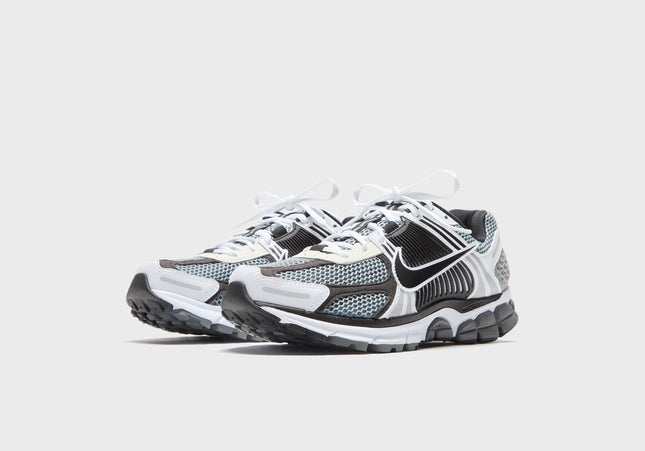 Nike Zoom Vomero 5 SE SP - Dark Grey / White / Sail / Black