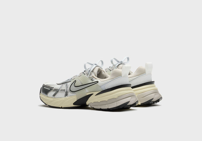Nike WMNS V2K Runtekk - Summit White / Metallic Silver