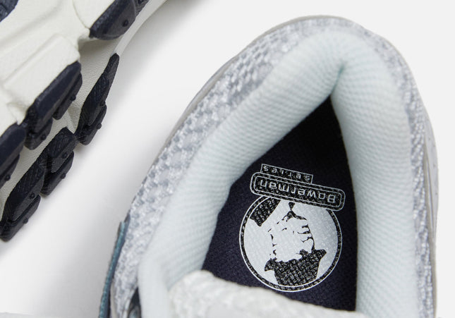 Nike WMNS Zoom Vomero 5 - Photon Dust / Chrome / Gridiron / Sail