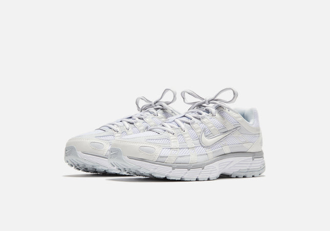 Nike WMNS P-6000 - Metallic Summit White / White / Pure Platin
