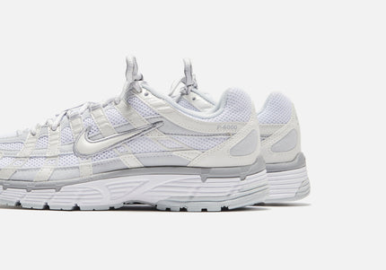 Nike WMNS P-6000 - Metallic Summit White / White / Pure Platin