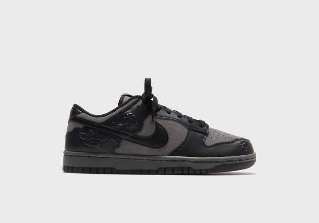 Nike WMNS Dunk Low SE - Iron Grey / Black / Iron Grey