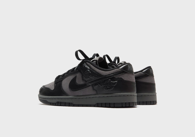 Nike WMNS Dunk Low SE - Iron Grey / Black / Iron Grey