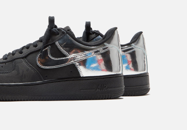 Nike Air Force 1 - Black / Metallic Silver