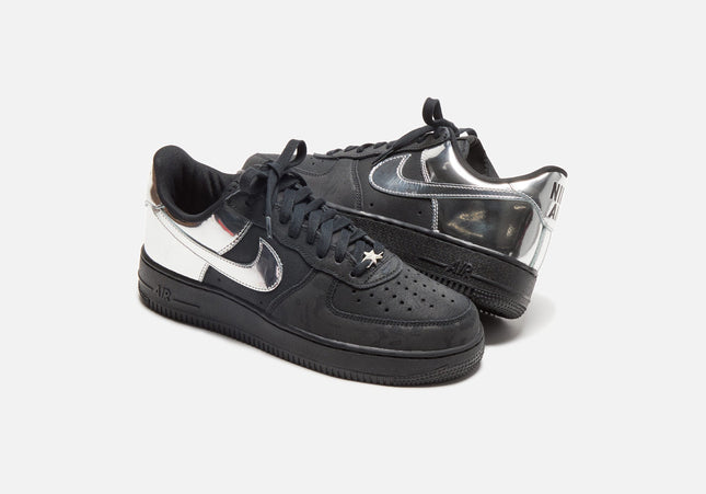 Nike Air Force 1 - Black / Metallic Silver