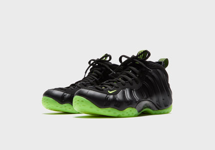 Nike Air Foamposite One - Black / Volt