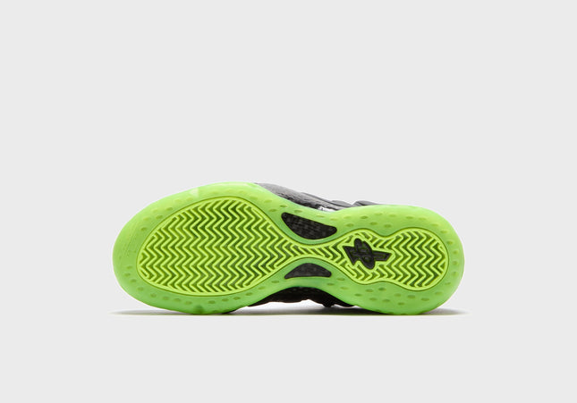 Nike Air Foamposite One - Black / Volt