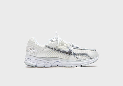 Nike WMNS Zoom Vomero 5 - Metallic White / Metallic Silver / Summit White
