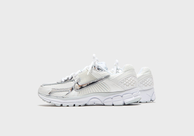 Nike WMNS Zoom Vomero 5 - Metallic White / Metallic Silver / Summit White