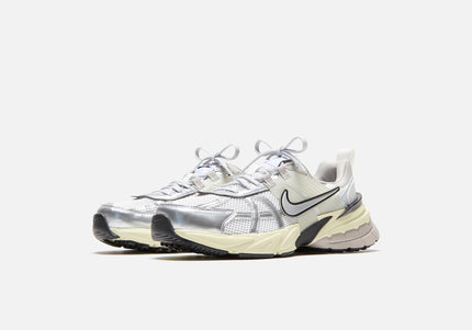 Nike V2K Run - Summit White / Metallic Silver