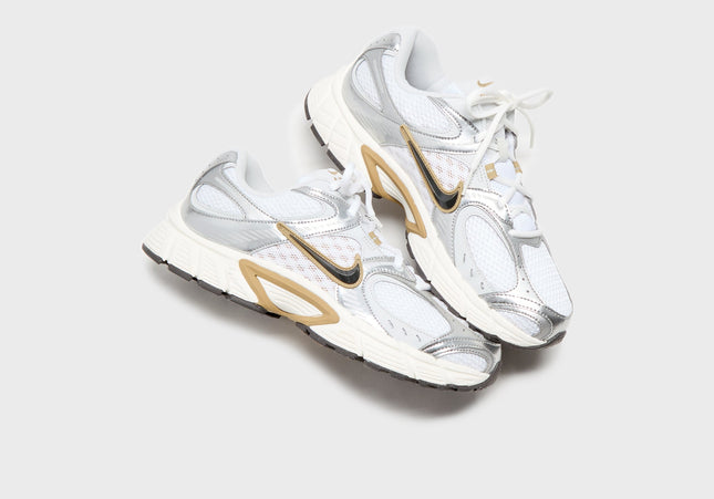 Nike V5 Rnr - White / Medium Ash / Parachute Beige / Metallic Pewter / Photon Dust / Sail