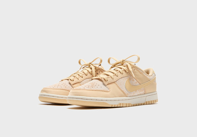 Nike WMNS Dunk Low - Light Orewood Brown / University Red / Black / Sesame