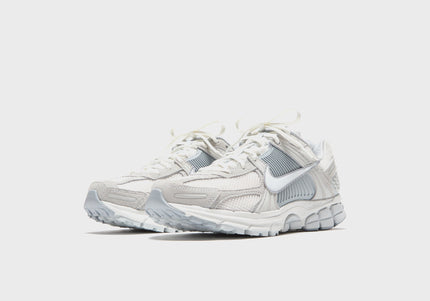 Nike WMNS Zoom Vomero 5 - Pure Platinum / Summit White