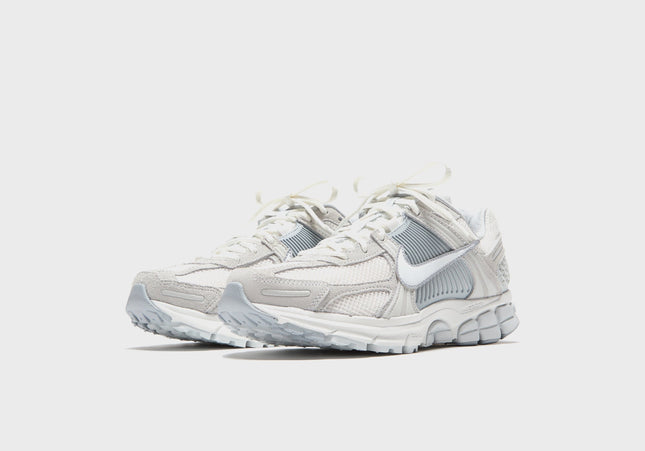 Nike WMNS Zoom Vomero 5 - Pure Platinum / Summit White