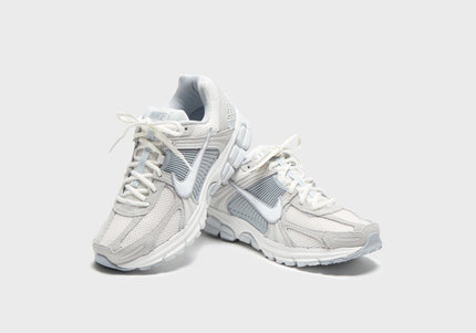 Nike WMNS Zoom Vomero 5 - Pure Platinum / Summit White