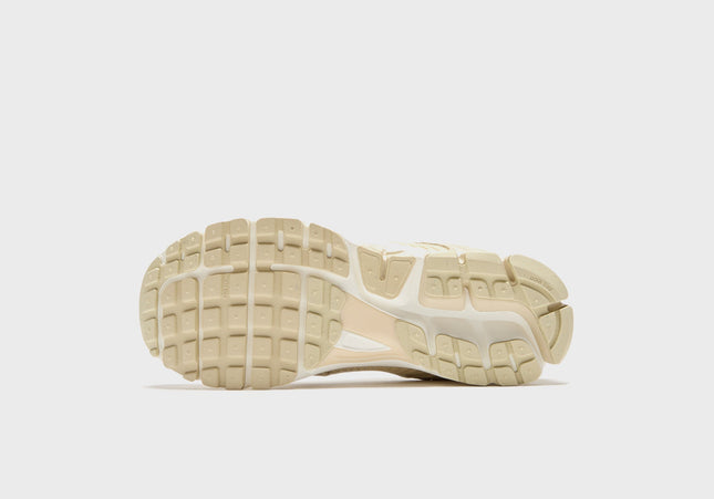 Nike WMNS Zoom Vomero 5 - Beach / Sail / Light Khaki