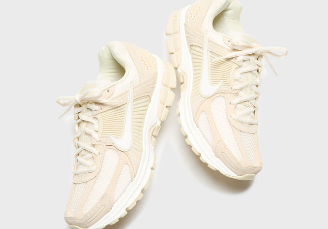 Nike WMNS Zoom Vomero 5 - Beach / Sail / Light Khaki