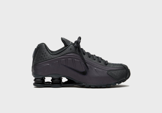 Nike Shox R4 - Cave Purple / Off Noir / Black