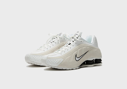 Nike WMNS Shox R4 - Summit White / Black / Light Orewood Brown
