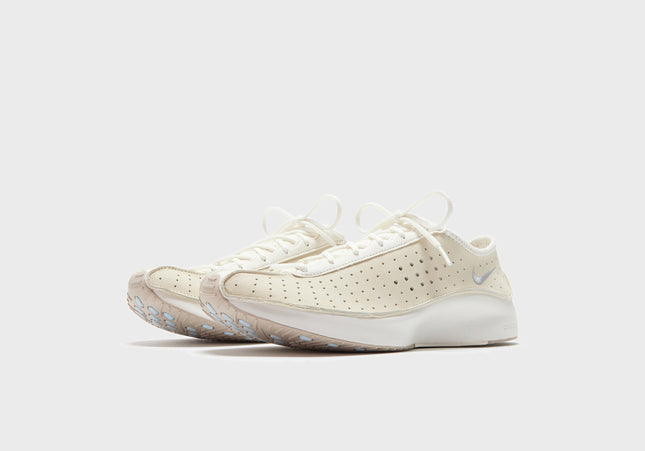 Nike WMNS Air Superfly - Coconut Milk / Metallic Silver