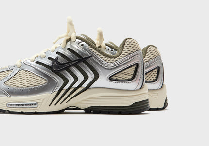 Nike Air Pegasus 2K5 - Light Khaki / Metallic Silver