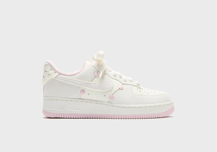 Nike WMNS Air Force 1 '07 LX - Sail / Pink Foam