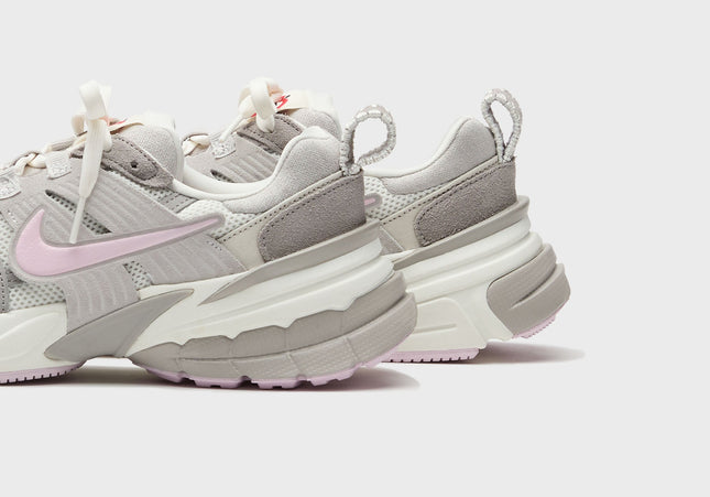 Nike WMNS V2K Run - Sail / Pink Foam / College Grey