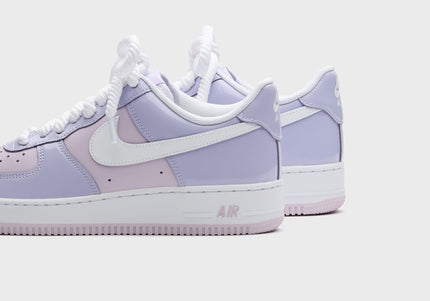 Nike Air Force 1 ’07 LV8 - Edge Hydrangeas / White / Doll