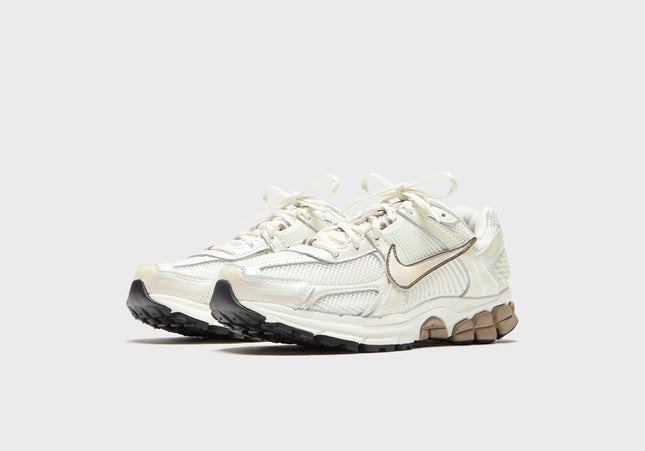 Nike WMNS Zoom Vomero 5 - Sail / Mink Brown / Black
