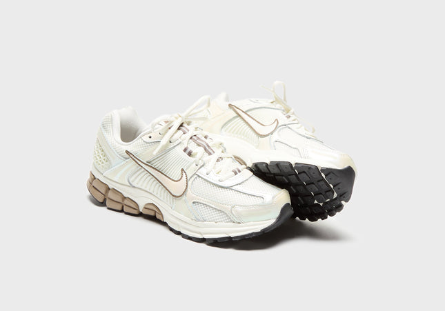 Nike WMNS Zoom Vomero 5 - Sail / Mink Brown / Black