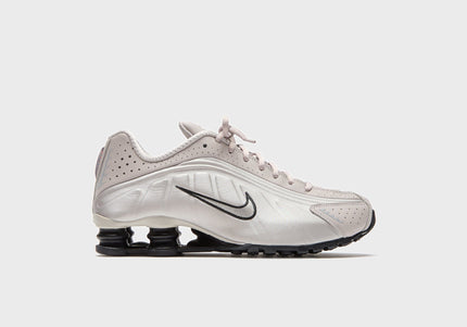 Nike Shox R4 - College Grey / University Red / Metallic Silver / Black