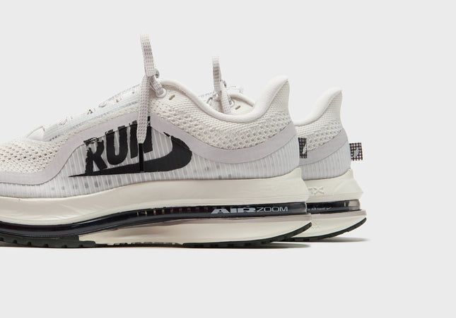 Nike Pegasus Premium - Platinum Tint / Black / Sail / College Grey