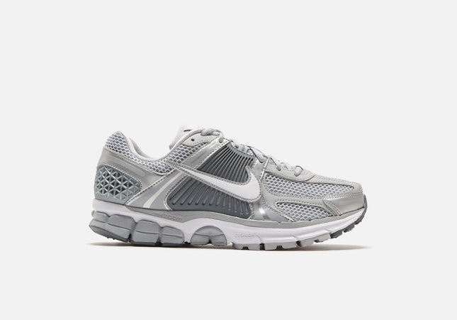 Nike Zoom Vomero 5 - Met Wolf Grey / White / Metallic Silver