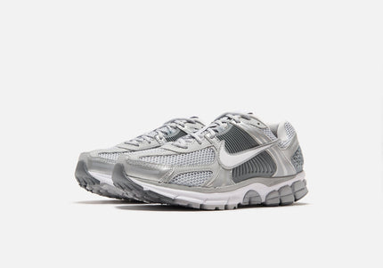 Nike Zoom Vomero 5 - Met Wolf Grey / White / Metallic Silver