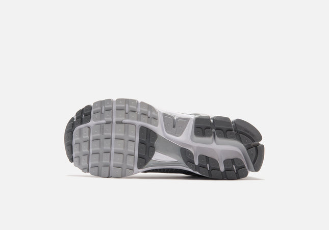 Nike Zoom Vomero 5 - Met Wolf Grey / White / Metallic Silver
