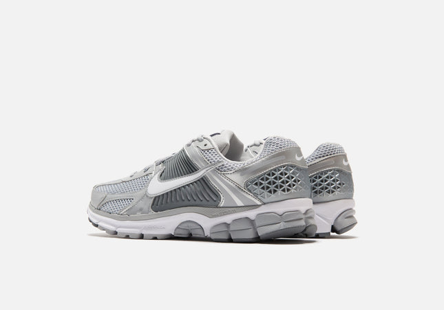 Nike Zoom Vomero 5 - Met Wolf Grey / White / Metallic Silver