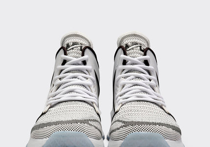 TechLoom Takeoff White / Black